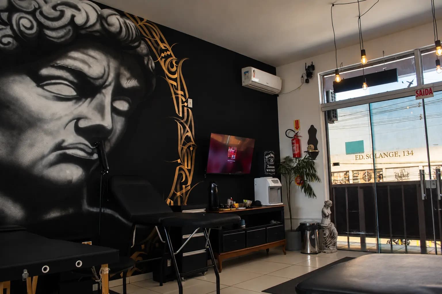 Espaço de atendimento do Porcel Tattoo Studio